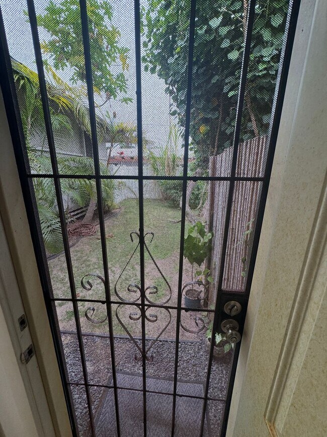 Building Photo - Attached Guest Studio Home in Kailua Town with Yard, and Pets Allowed