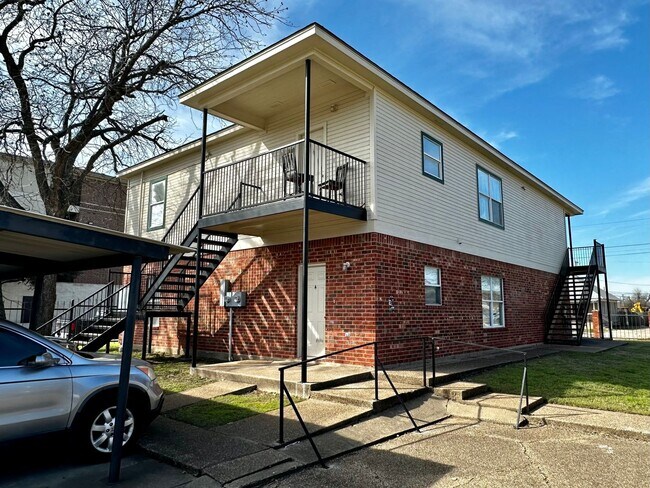 Building Photo - 1318 James Ave