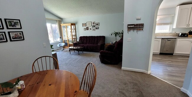 Building Photo - Beautifully Maintained Fairfield Home
