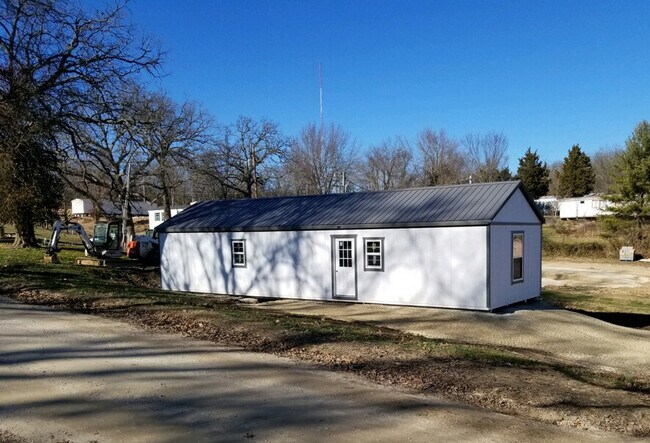 Building Photo - 27 Hilltop Rd