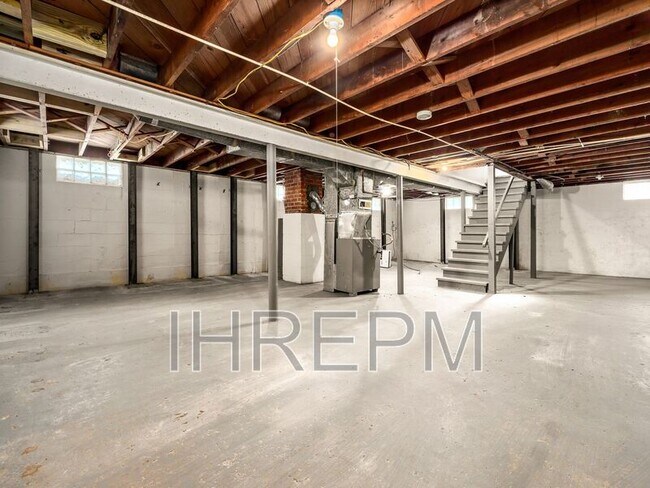 Building Photo - 761 Demorest Rd