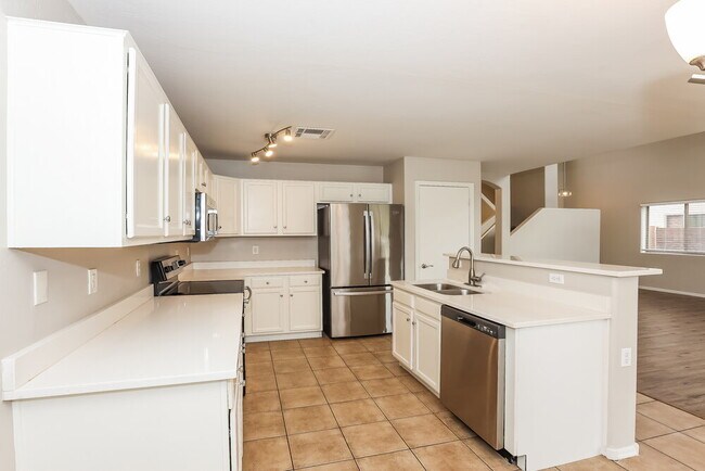 Building Photo - 41386 N Cambria Dr