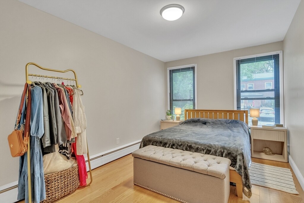 Building Photo - 38 Juniper St