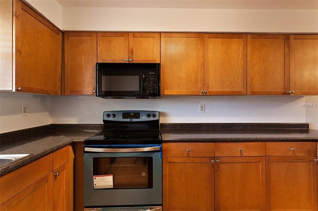 kitchen - 730 E Michigan St