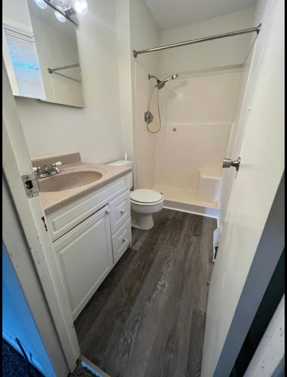 Master Bath/bathroom #2 - 6533 Lincoln Ave