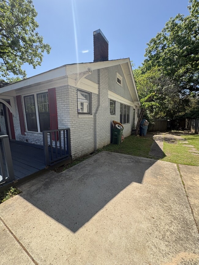 Building Photo - 100 Linwood Ct