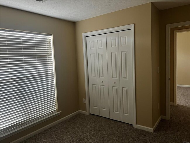 Building Photo - 801 Cottage Ln