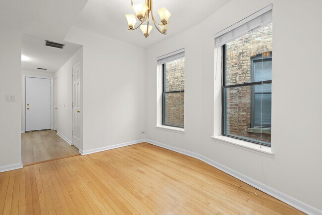 Building Photo - 908 W Grace St