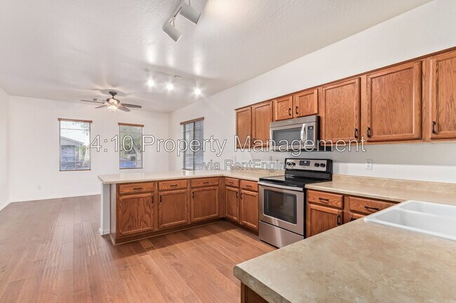 Building Photo - 45305 Balboa Dr