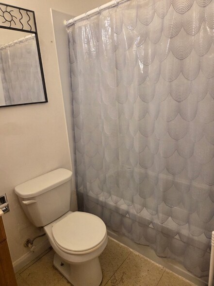 Building Photo - 309 5th Ave SE