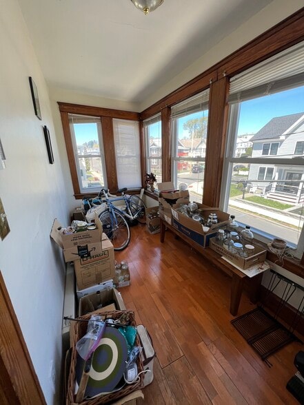Building Photo - 130 Nichols Ave