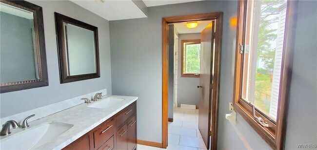 Building Photo - 89 Greencastle Ln