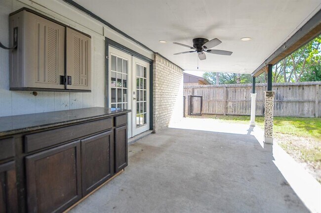 Building Photo - 17323 Glenpatti Dr