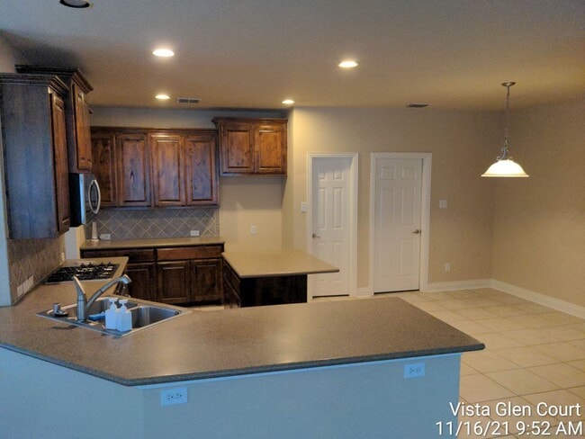 Building Photo - 4401 Vista Glen Ct