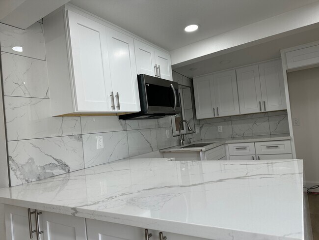 Building Photo - 1309 S Hamilton Blvd