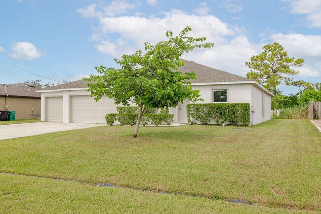 Building Photo - 362 NW Bayshore Blvd