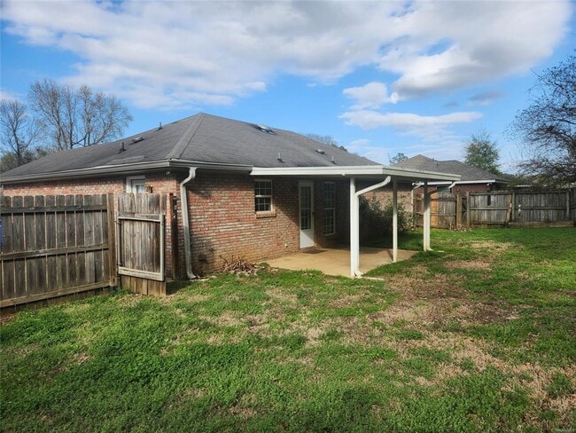 Building Photo - 812 Joan Ln