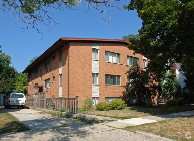 Building Photo - 1424 Golden Ave