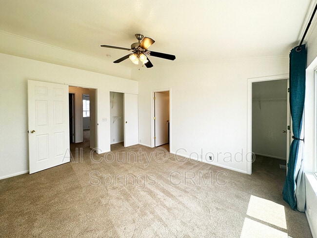 Building Photo - 5942 Vallecito Dr