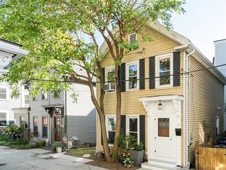 Building Photo - 3 Riverside Pl
