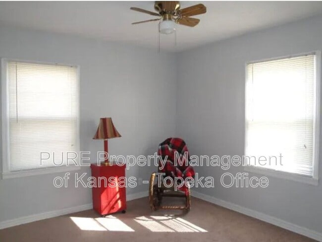 Building Photo - 600 SW Warren Ave