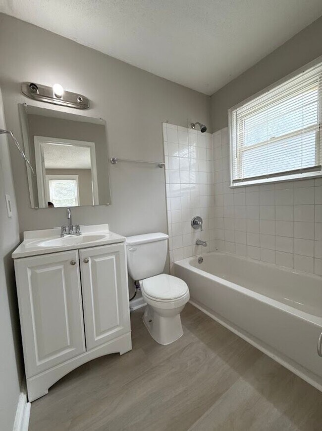 Building Photo - 2 bed 2 bath in Atlanta!