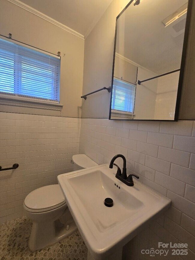 Building Photo - 809 Wilbrown Cir
