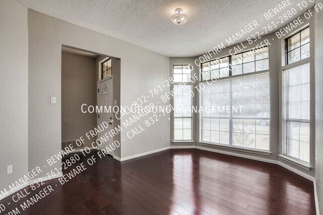 Building Photo - 2729 Dukeswood Dr