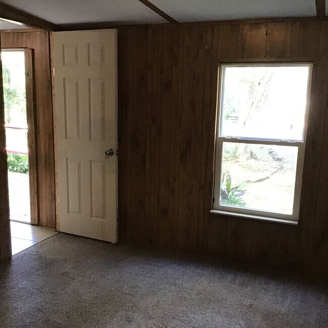 Building Photo - 108 Sandy Beach Ln