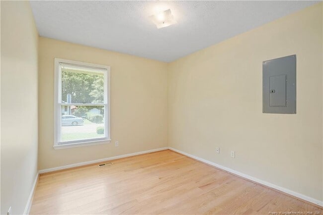 Building Photo - 6585 Applewhite Rd