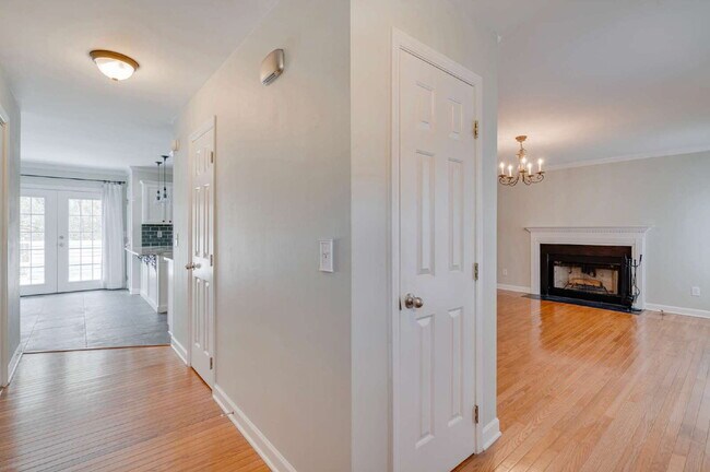 Building Photo - Four-Bedroom Home in Harrington Grove neighborhood!