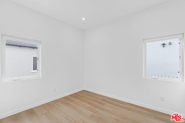 Building Photo - 1536 11th St