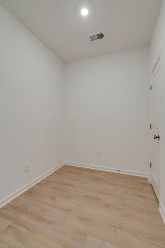 Building Photo - New Construction! 3 Bed, 2 Bath, Single family home minutes from downtown Columbia!