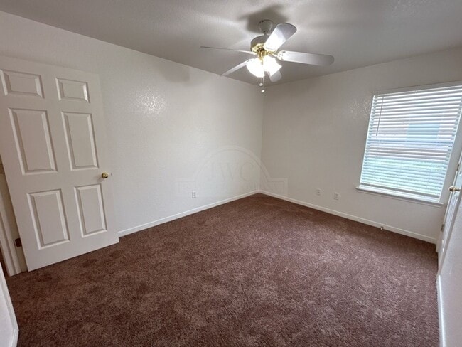 Building Photo - 308 Cedar Ridge Dr