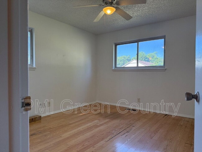 Building Photo - 3315 S 88th E Ave