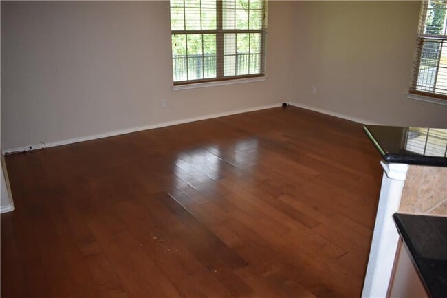 Building Photo - 1310 W Parmer Ln