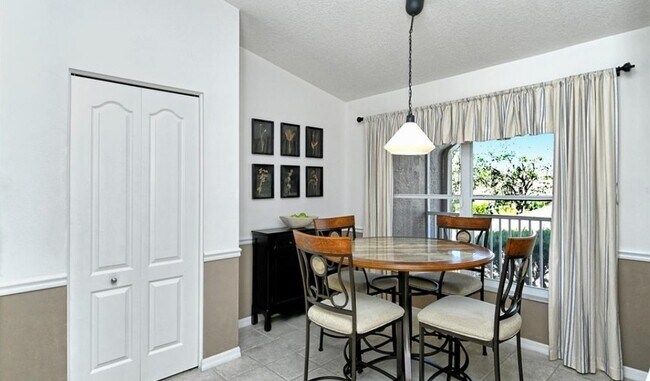 Building Photo - 5360 Hyland Hills Ave