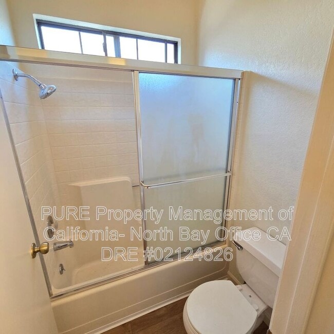 Building Photo - 869 Maria Dr