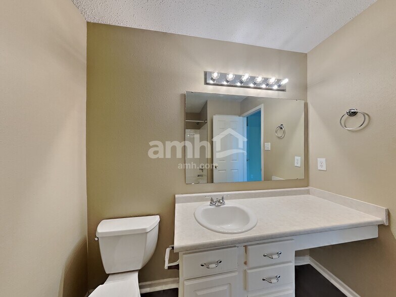 Building Photo - 14337 Orange Blossom Trail