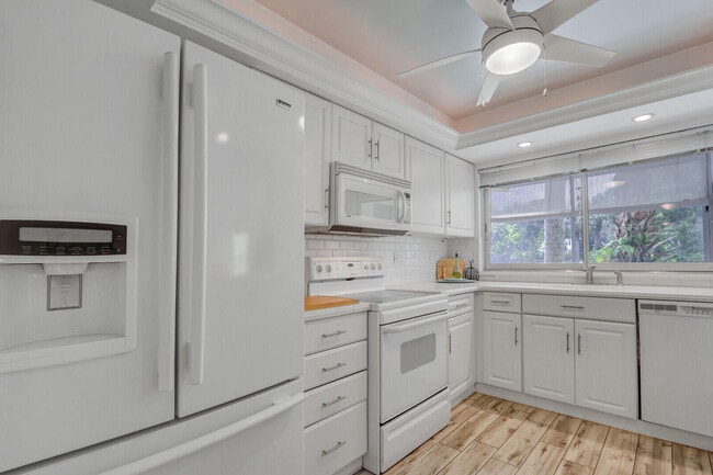 Building Photo - 5540 Tamberlane Cir