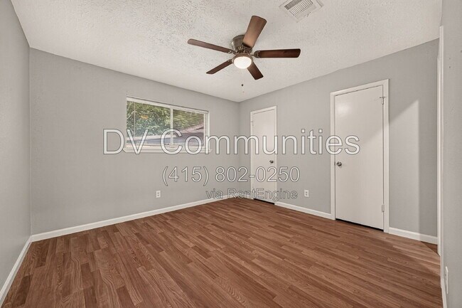 Building Photo - 5041 E Ridge Creek Dr
