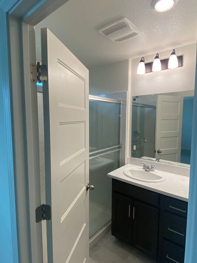 Building Photo - Almost new! Gated 4 Bdrm, 2.5 Bath Solar Home