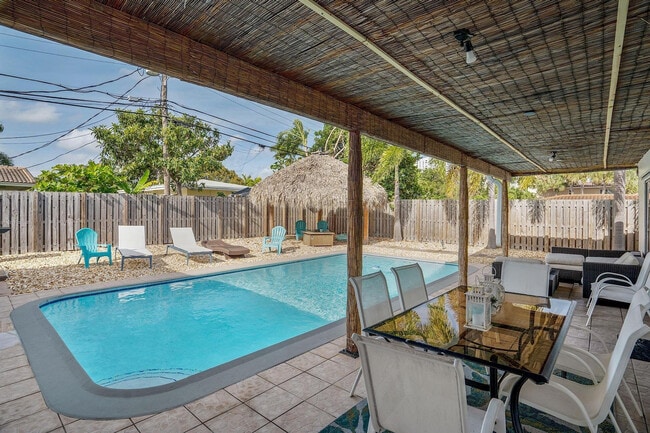 Building Photo - 3221 Spanish River Dr