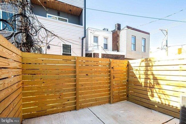 Building Photo - 2650 Earp St