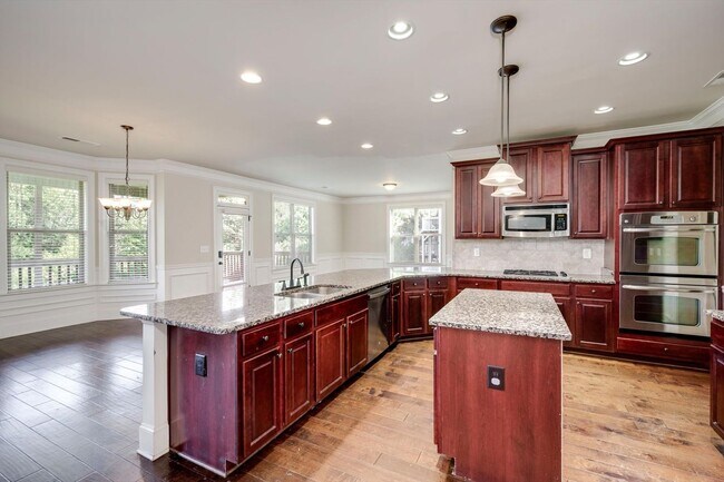 Building Photo - 542 Oconee Cir