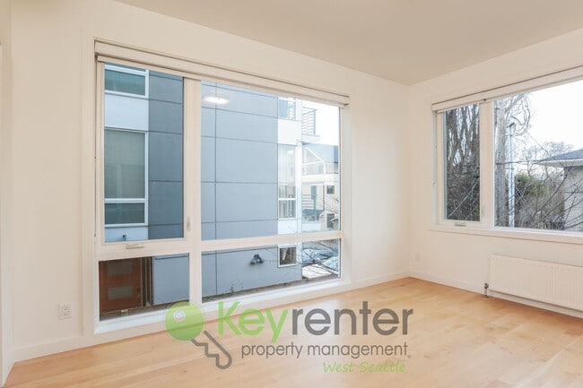Building Photo - Ballard Area Home with Rooftop Deck, AC, and Parking