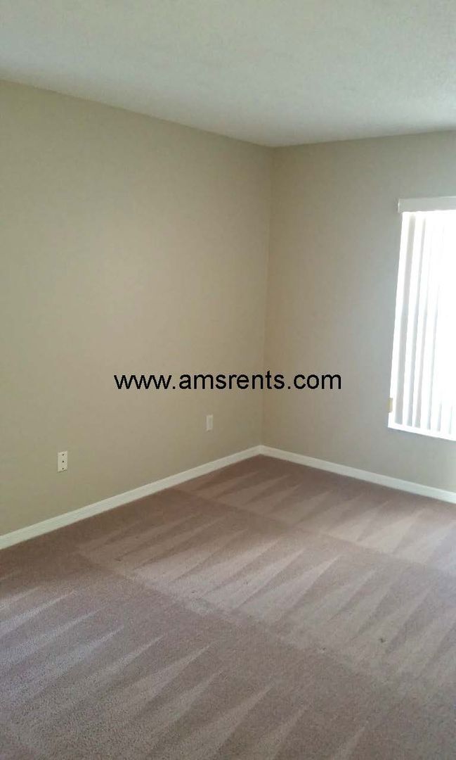 Building Photo - Spacious 3 bedroom House in Indian Ridge Villas