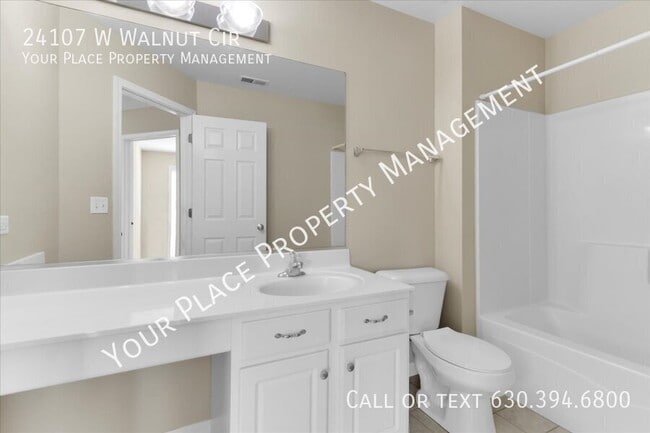 Building Photo - 24107 Walnut Cir