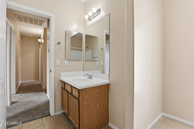 Building Photo - 15818 N 25th St