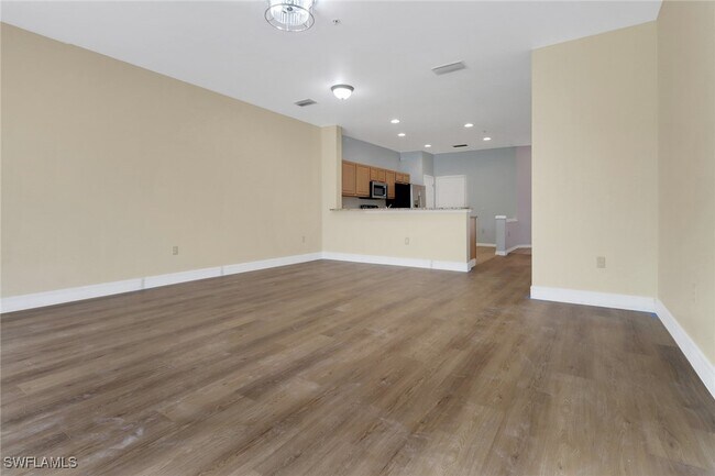 Building Photo - 936 Hampton Cir